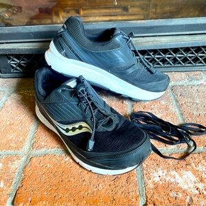 Saucony Echelon 8 Running Shoes Sneakers Men's Size 10.5 XWide S20576-40 Black